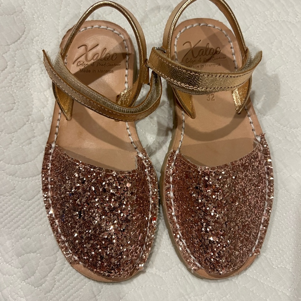 All Leather Girls Sparkly Sandals from Spain NWOT- Gold and Brown